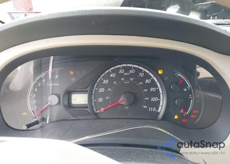 2012 Toyota Sienna Le V6 8 Passenger z USA, uszkodzony, nr VIN 5TDKK3DC8CS265596